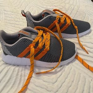 Adidas kids sz 3 never worn. Orange n gray